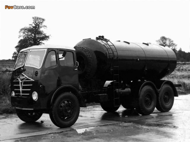 Pictures of Foden S18 FE6/15 Tanker 1949–53 (640 x 480)