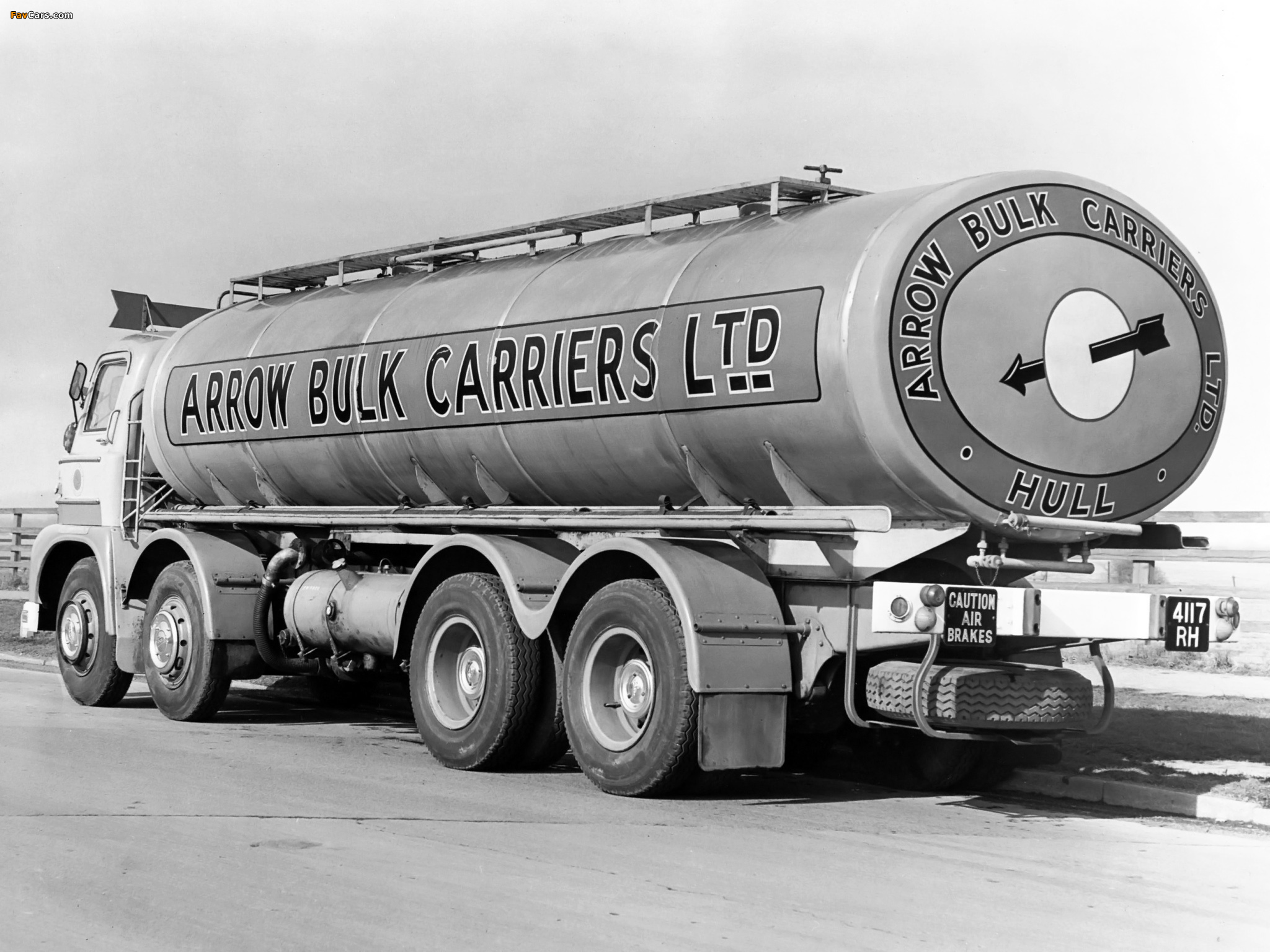 Images of Foden KE6/24 8x4 Tanker (S21) 1961–72 (2048 x 1536)