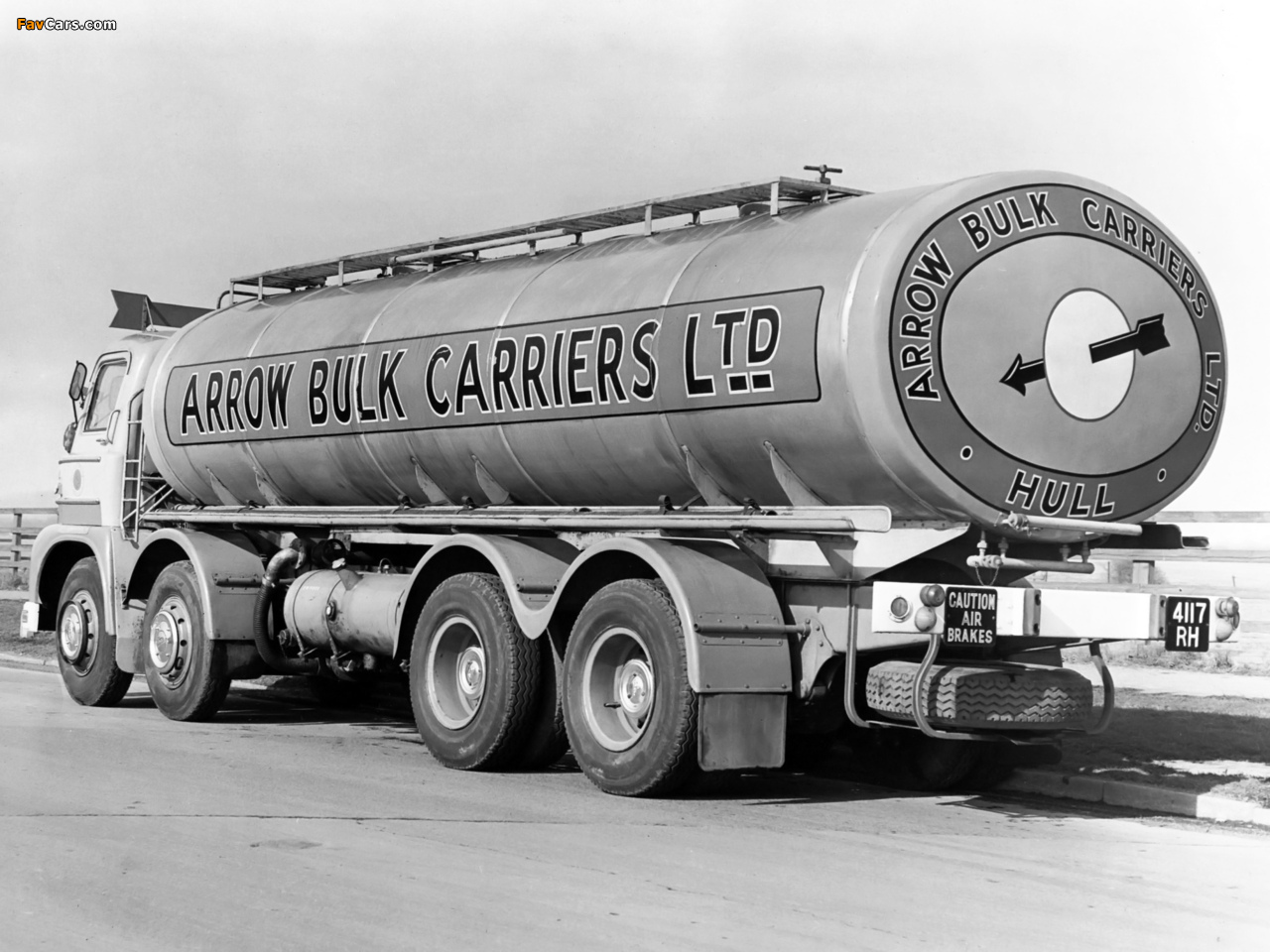 Images of Foden KE6/24 8x4 Tanker (S21) 1961–72 (1280 x 960)
