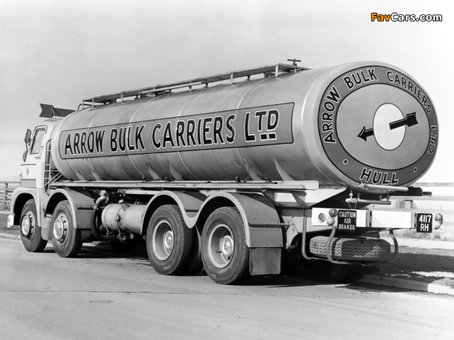 Images of Foden KE6/24 8x4 Tanker (S21) 1961–72 (640 x 480)