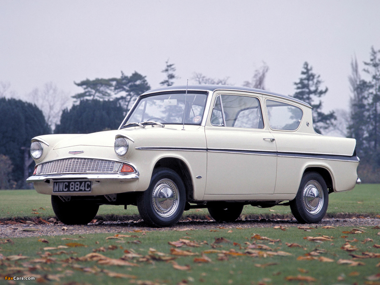 Ford Anglia Deluxe (105E) 1959–67 images (1280 x 960)