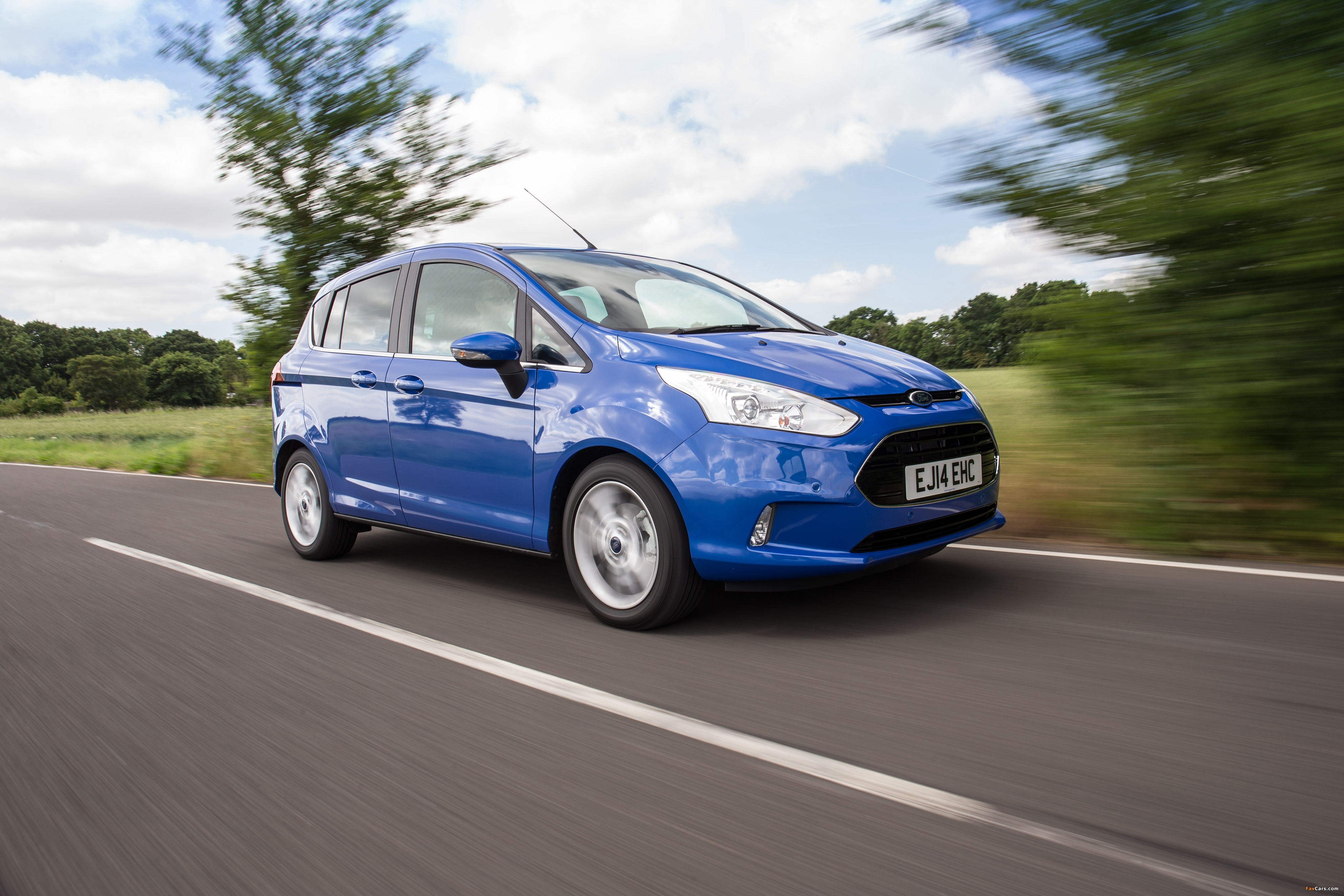 Ford B-MAX UK-spec 2012 pictures (4096 x 2731)