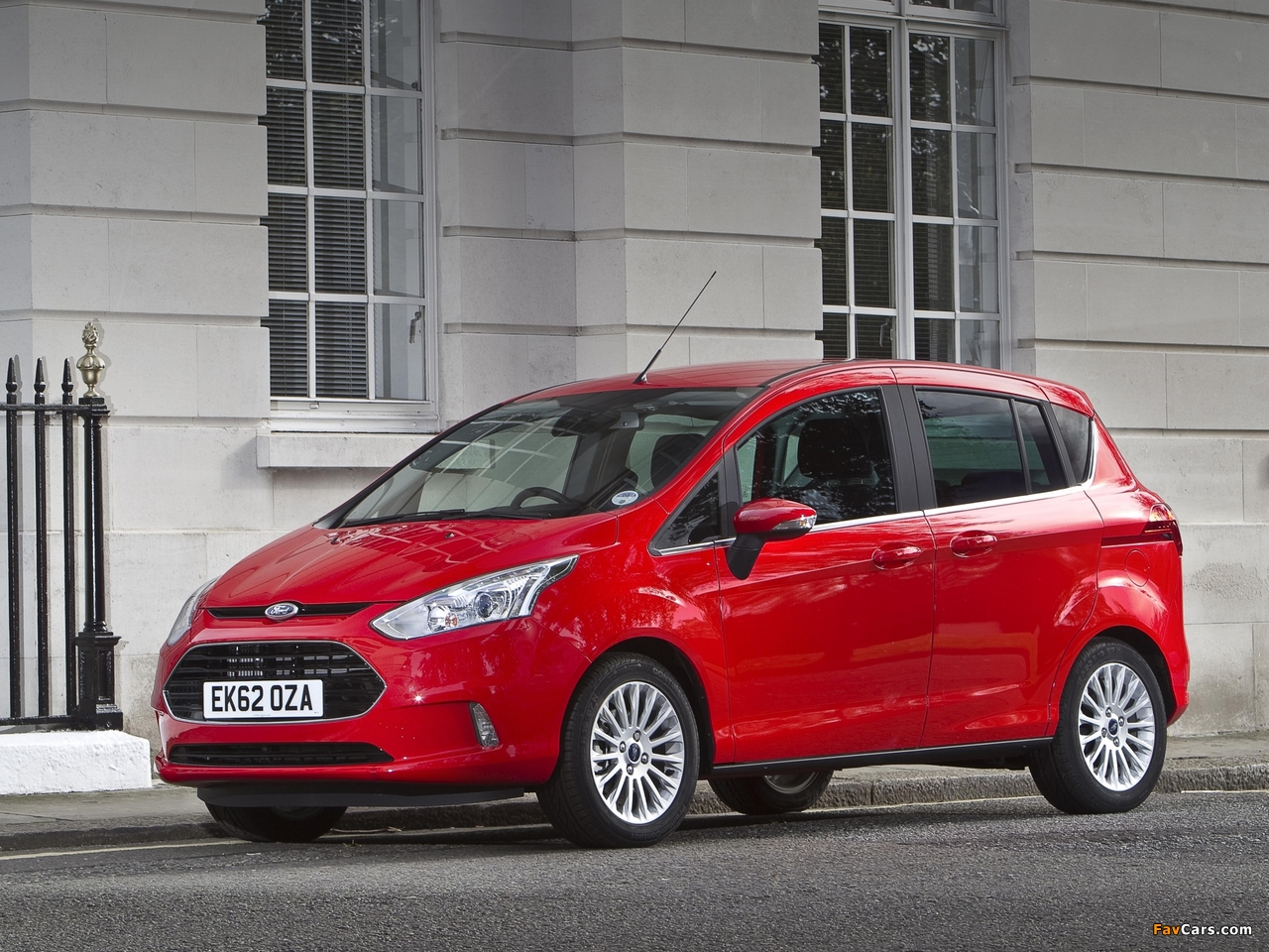 Pictures of Ford B-MAX UK-spec 2012 (1280 x 960)