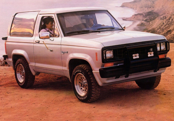Images of Ford Bronco II XL Sport 1988