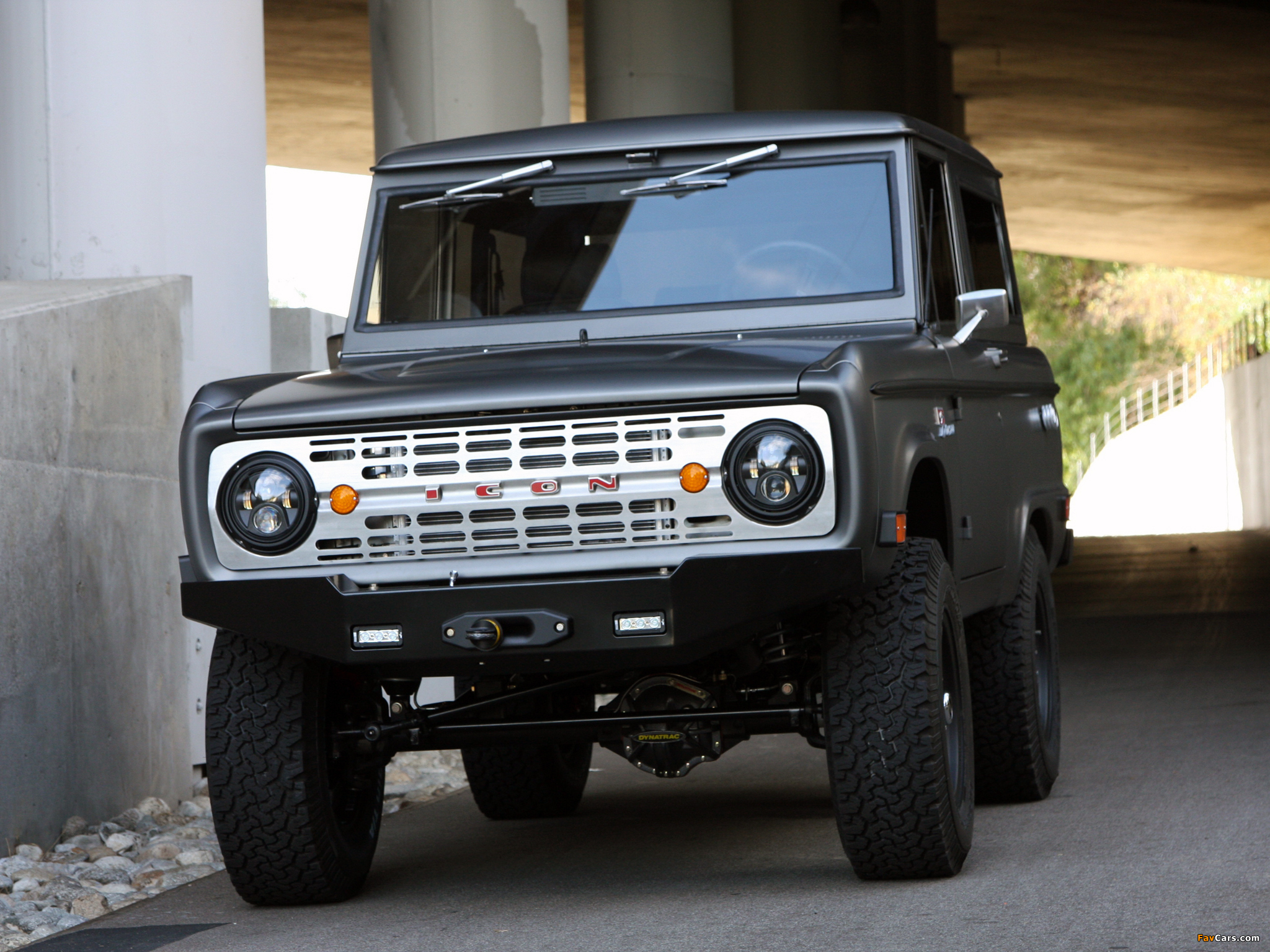 ICON Ford Bronco 2011 wallpapers (2048 x 1536)