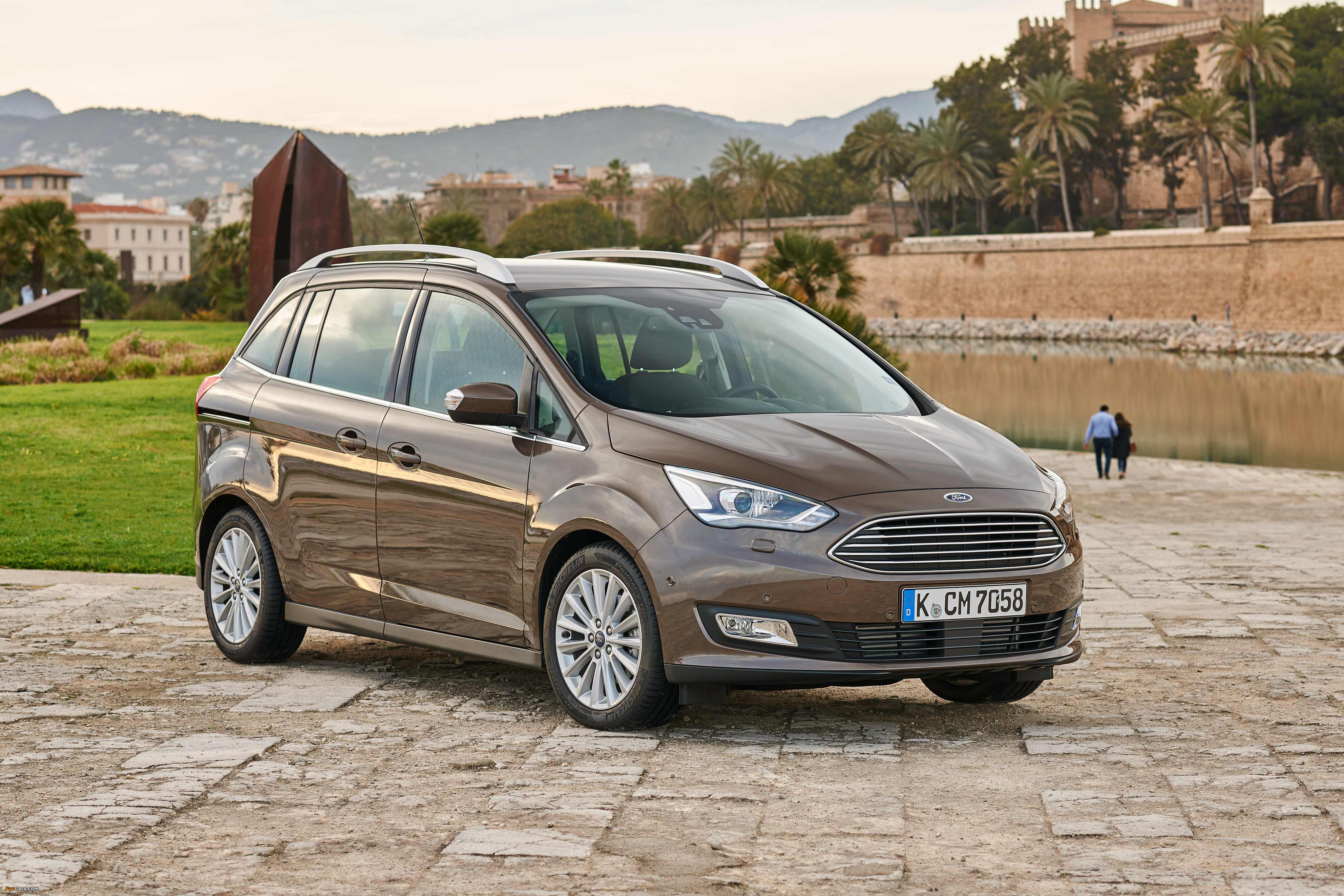 Pictures of Ford Grand C-MAX 2015 (4096 x 2731)