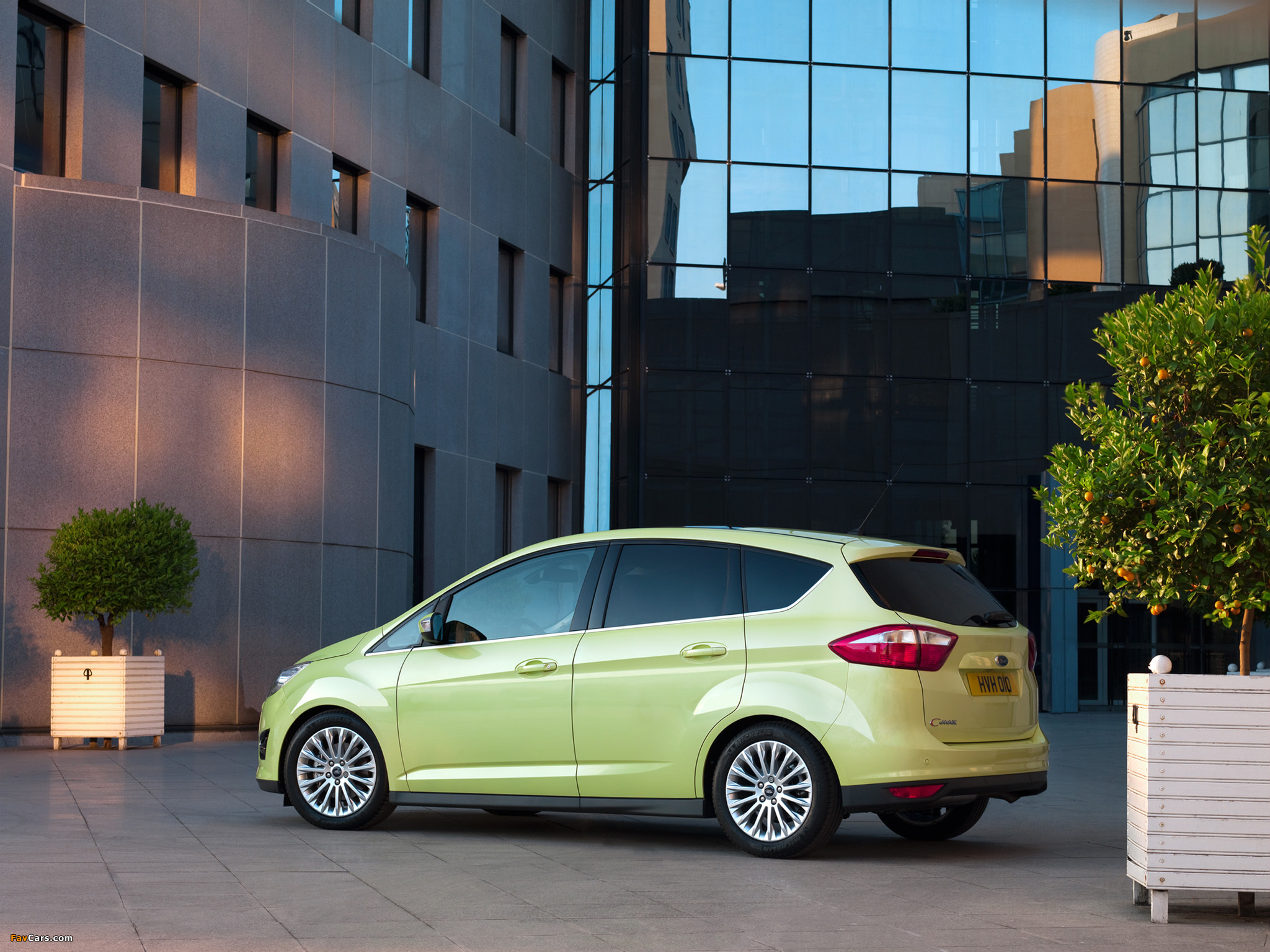 Ford C-MAX 2010 wallpapers (2048 x 1536)