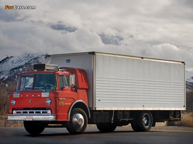 Ford C-600 1957 pictures (640 x 480)