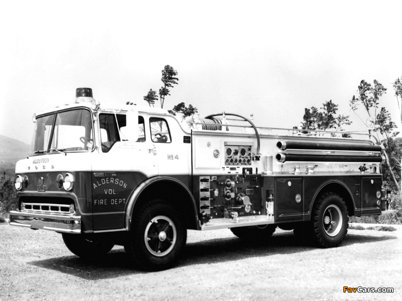 Ford C-750 Firetruck by Oren 1975 pictures (800 x 600)