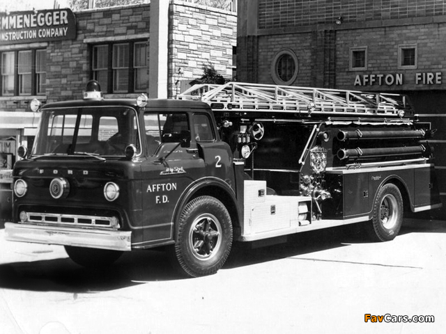 Images of Ford C-850 Big Job by Central Fire Truck Corporation 1957 (640 x 480)