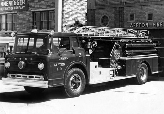 Images of Ford C-850 Big Job by Central Fire Truck Corporation 1957