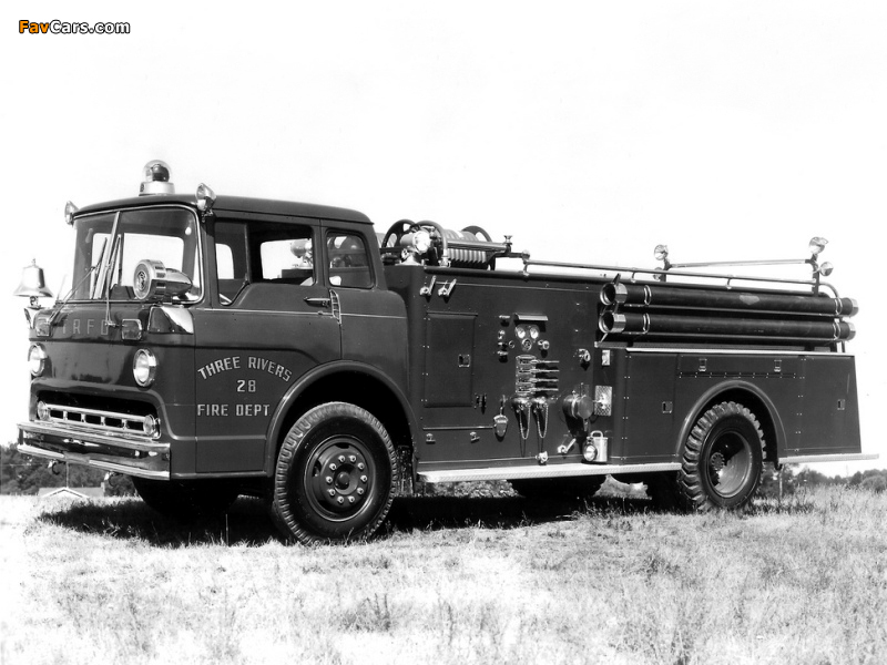 Images of Ford -8000 Firetruck (800 x 600)