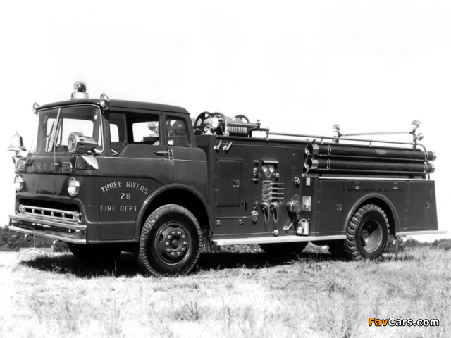 Images of Ford -8000 Firetruck (640 x 480)