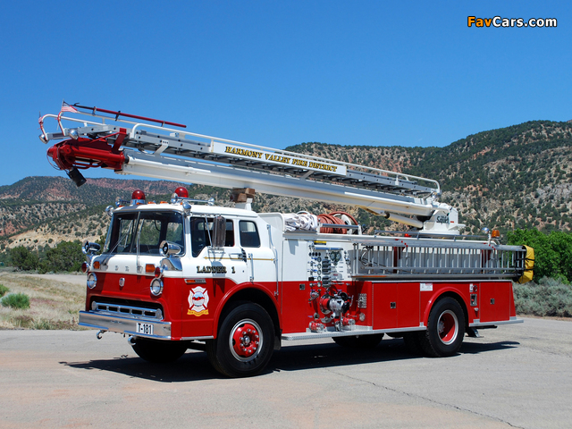 Pictures of Ford -8000 Firetruck (640 x 480)
