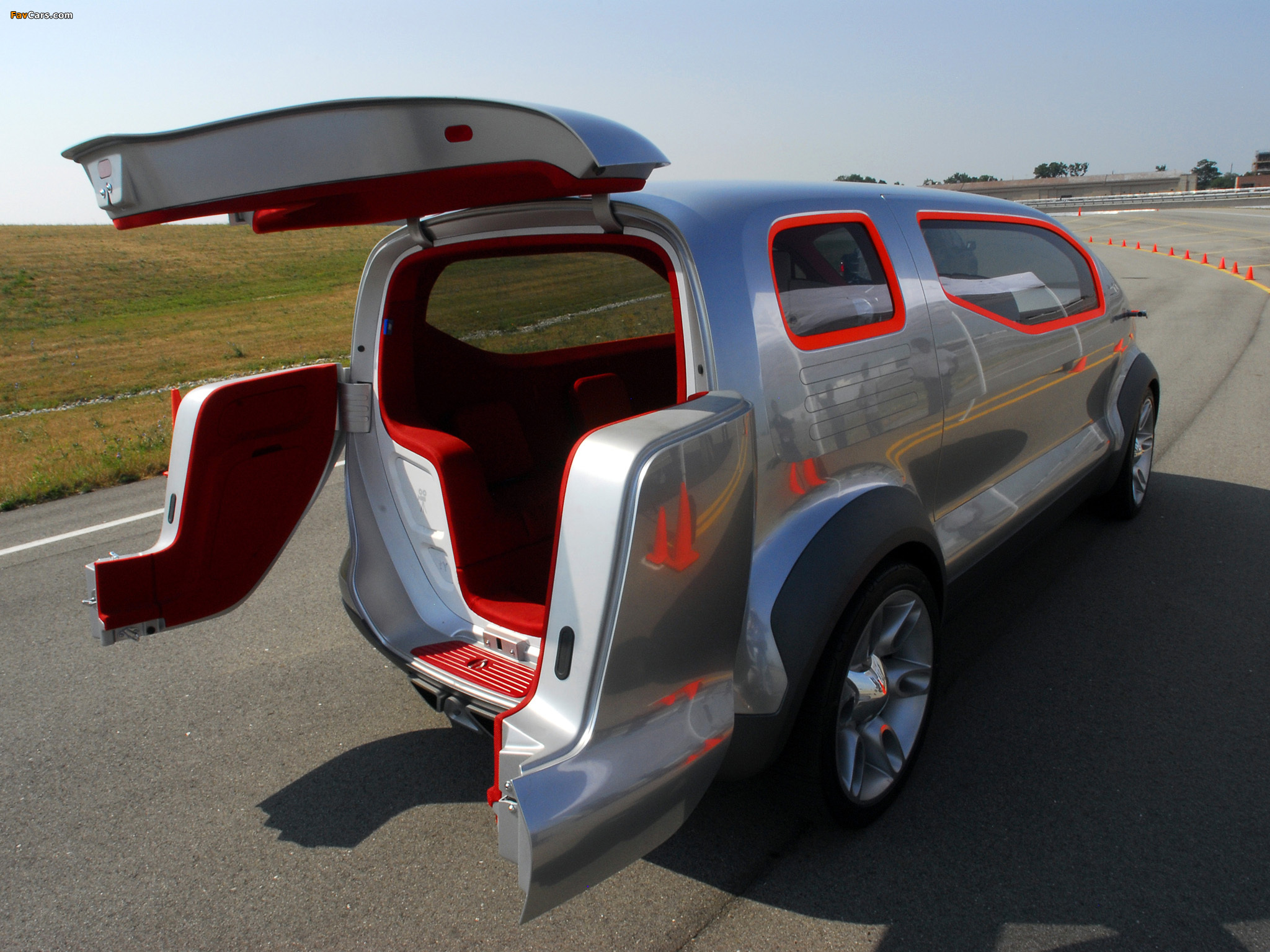 Ford Airstream Concept 2007 wallpapers (2048 x 1536)
