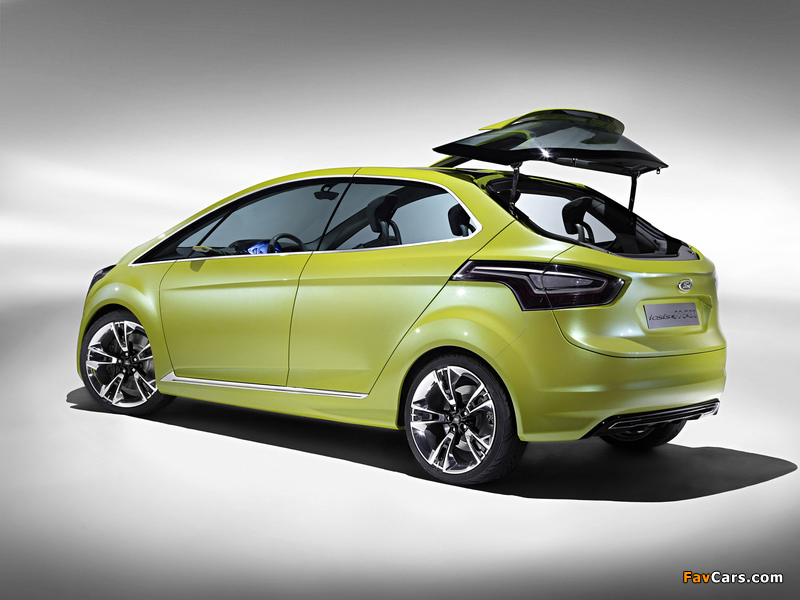 Ford Iosis Max Concept 2009 wallpapers (800 x 600)
