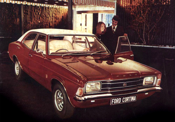 Ford Cortina 4-door Saloon (MkIII) 1970–76 images