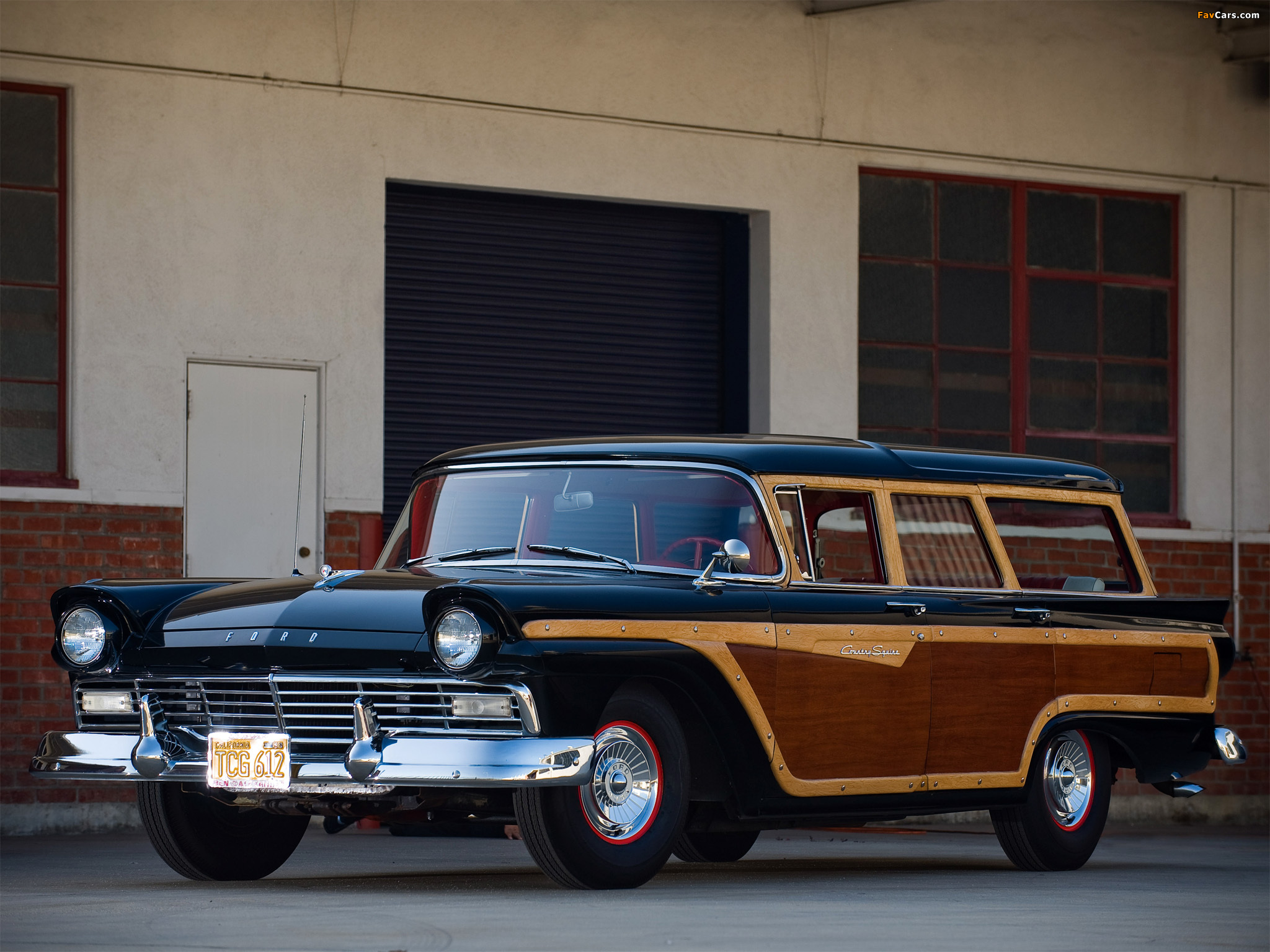 Photos of Ford Country Squire 1957 (2048 x 1536)