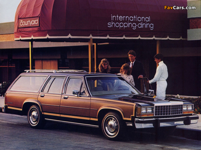 Ford LTD Country Squire Station Wagon 1982 wallpapers (640 x 480)