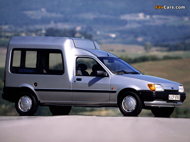 Images of Ford Courier Kombi 1992–95 (640 x 480)