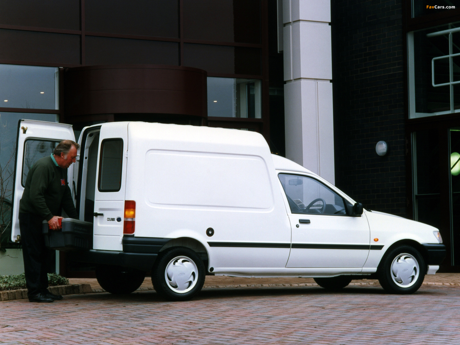 Pictures of Ford Courier Van UK-spec 1992–95 (1600 x 1200)