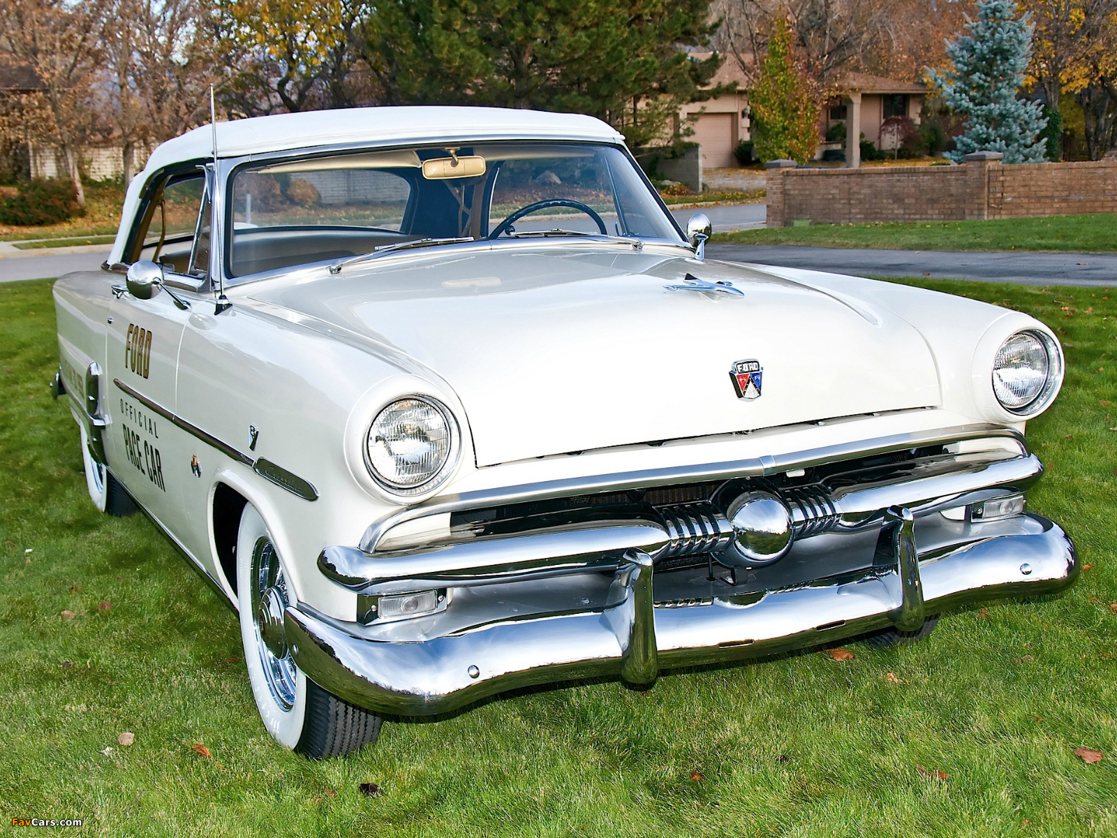 Ford Crestline Convertible Indy 500 Pace Car (76B) 1953 pictures (1600 x 1200)