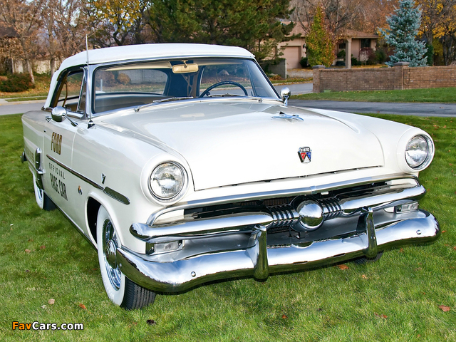 Ford Crestline Convertible Indy 500 Pace Car (76B) 1953 pictures (640 x 480)
