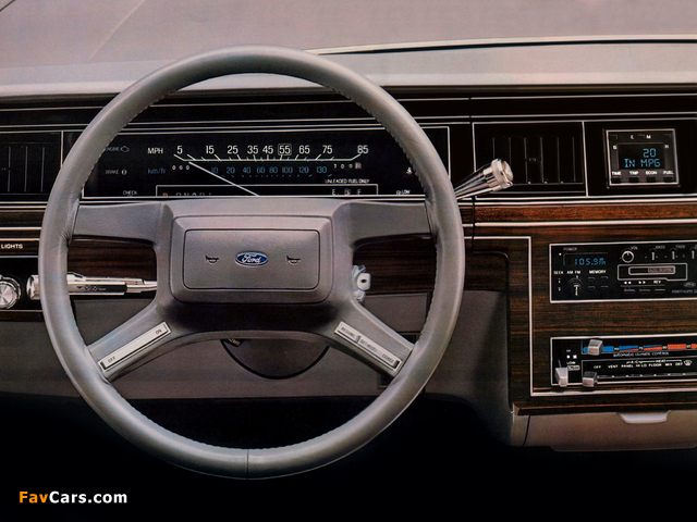 Ford LTD Crown Victoria 1983–87 pictures (640 x 480)
