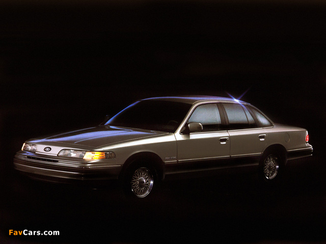 Ford Crown Victoria 1992 pictures (640 x 480)