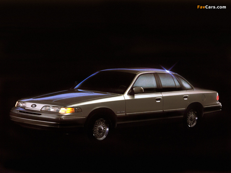Ford Crown Victoria 1992 pictures (800 x 600)