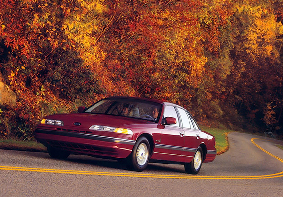 Ford Crown Victoria 1992 wallpapers