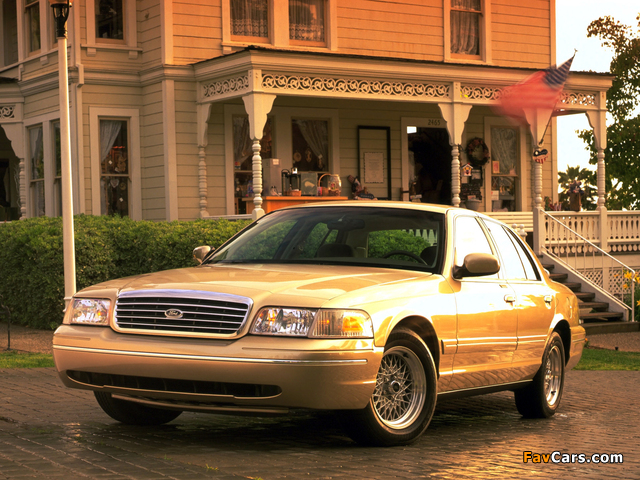 Ford Crown Victoria 1998–2011 images (640 x 480)
