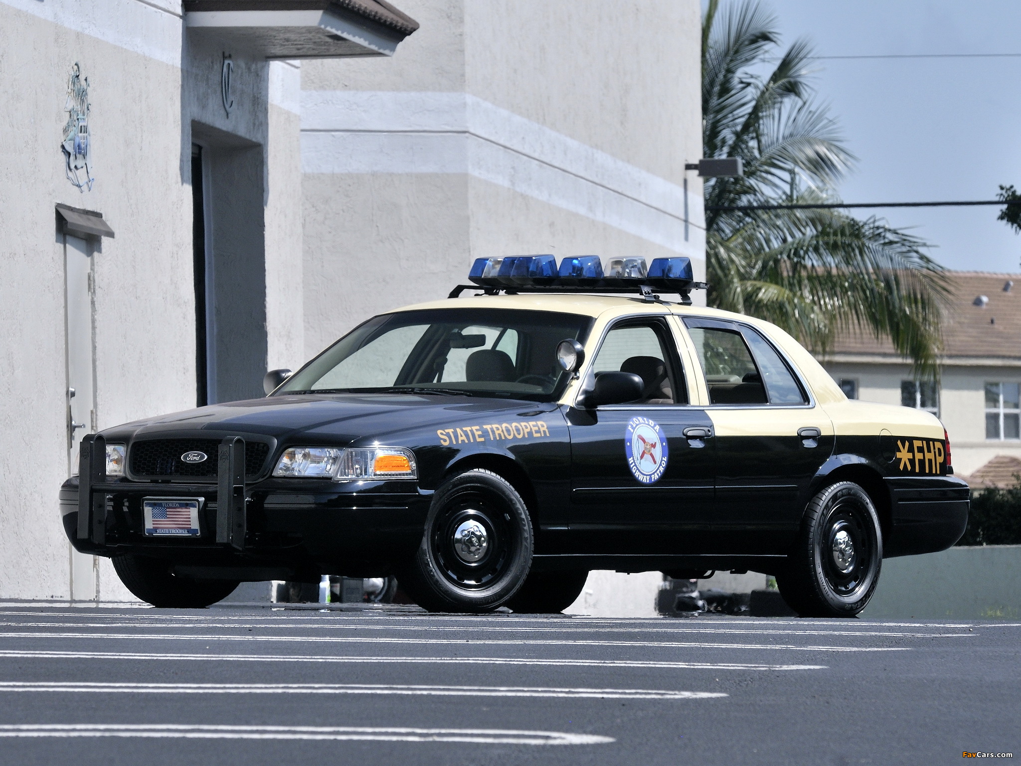 Ford Crown Victoria Police Interceptor 1998–2011 images (2048 x 1536)