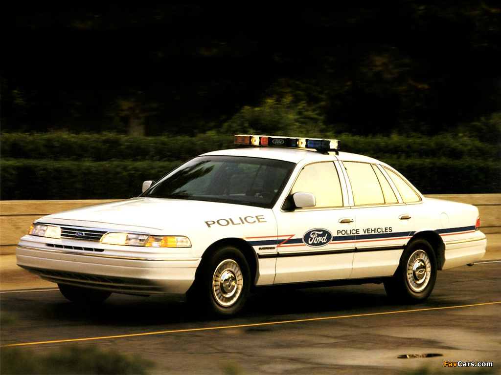 Ford Crown Victoria Police Interceptor 1993–94 photos (1024 x 768)