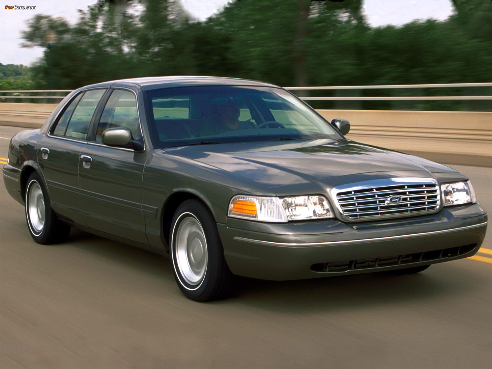Images of Ford Crown Victoria 1998–2011 (1600 x 1200)