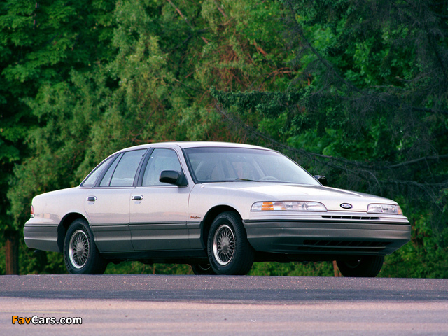 Images of Ford Crown Victoria 1992 (640 x 480)