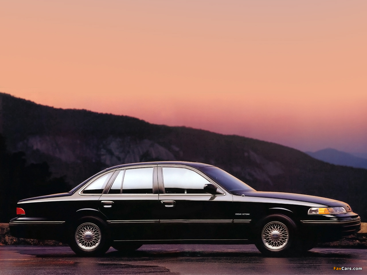 Pictures of Ford Crown Victoria 1992 (1280 x 960)