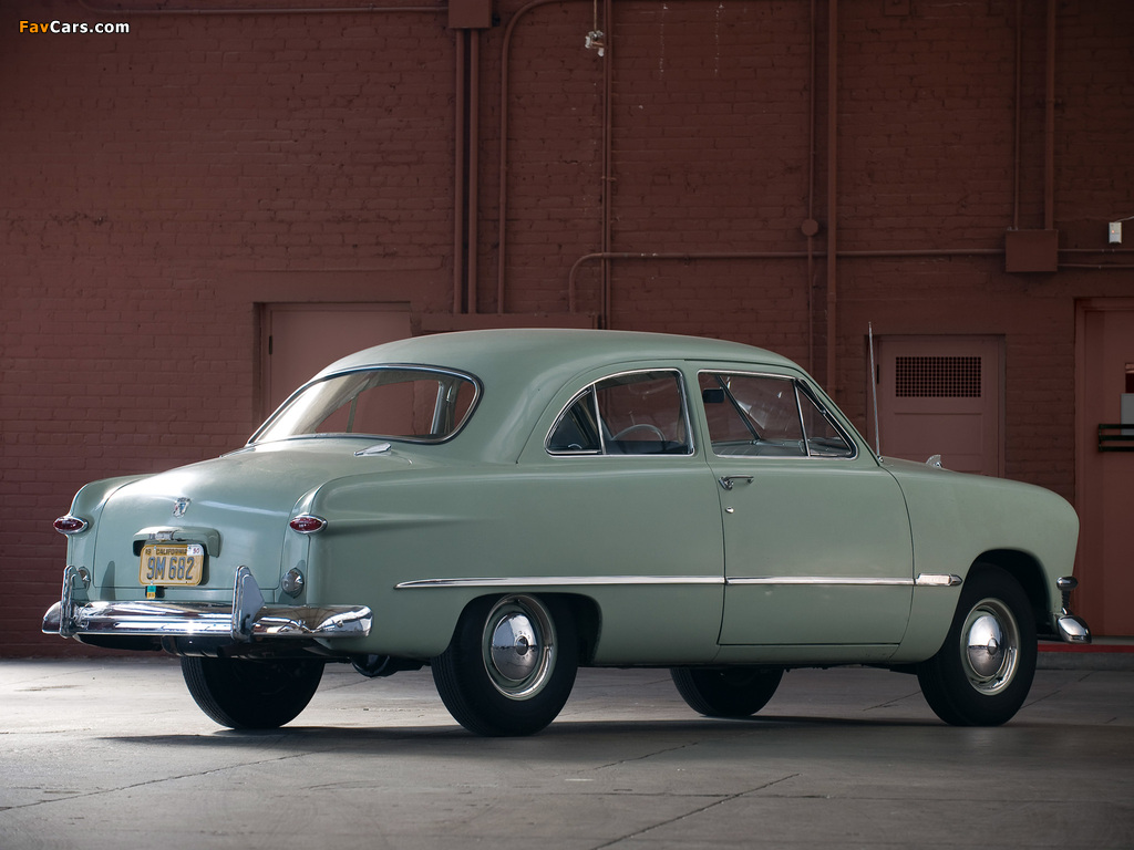 Ford Custom Deluxe Tudor Sedan (70B) 1950 images (1024 x 768)