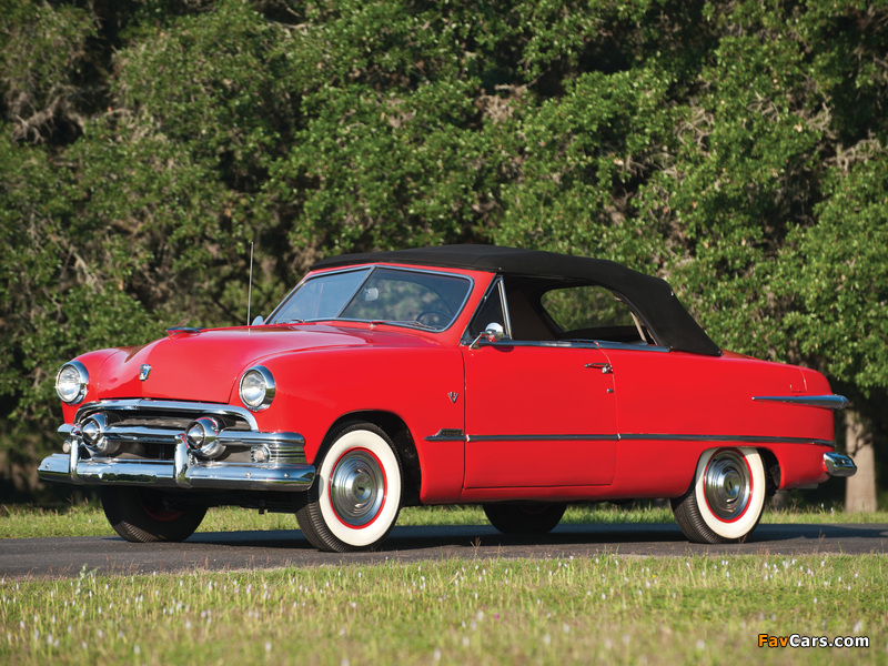 Images of Ford Custom Deluxe Convertible 1951 (800 x 600)