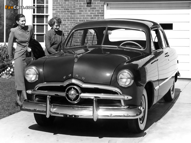 Photos of Ford Custom Tudor Sedan (79) 1949 (640 x 480)