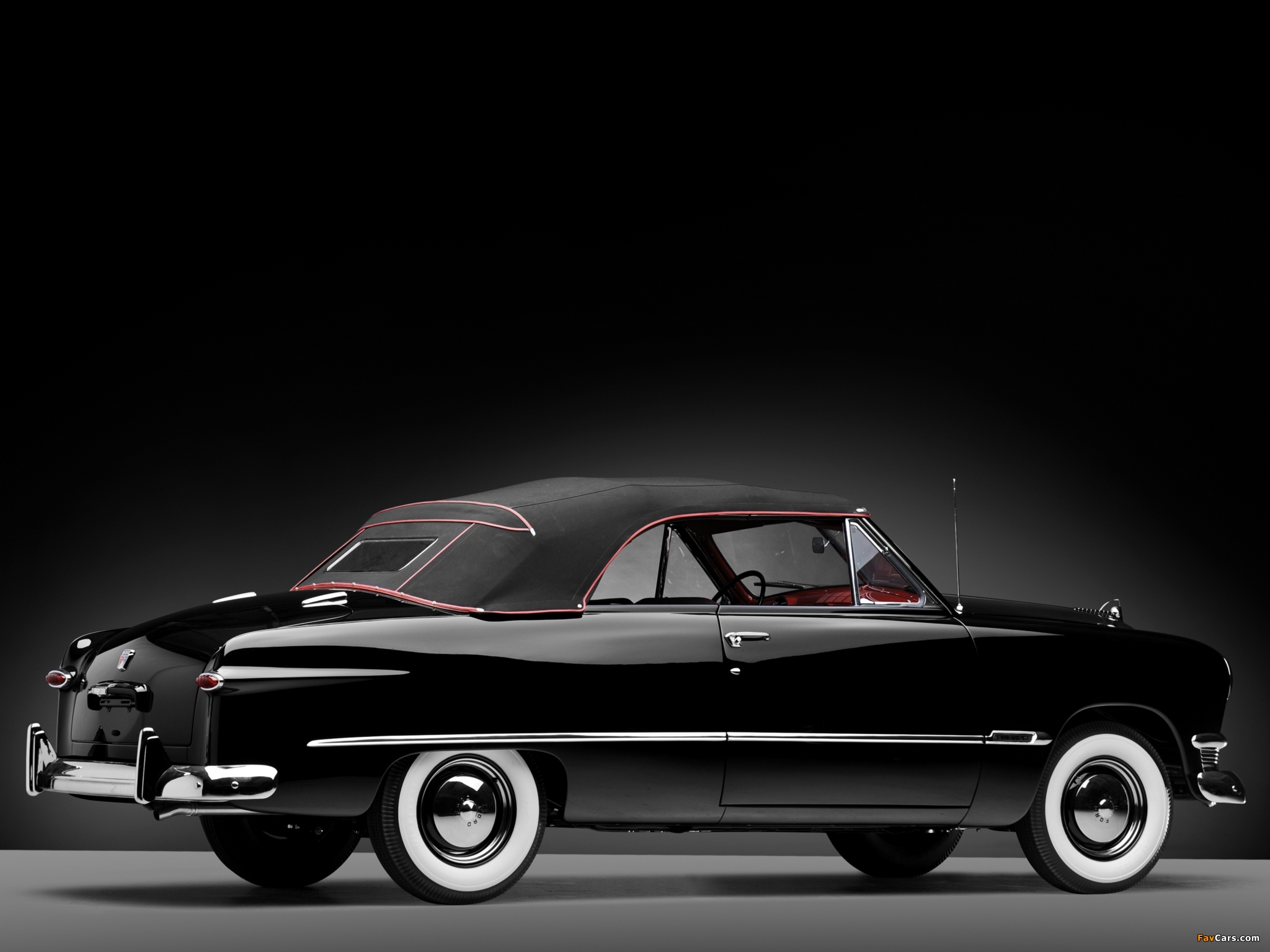 Photos of Ford Custom Deluxe Convertible Coupe 1950 (2048 x 1536)
