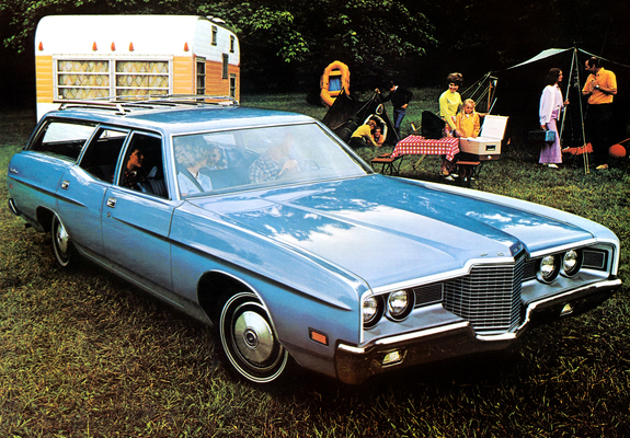 Photos of Ford Custom 500 Ranch Wagon 1971