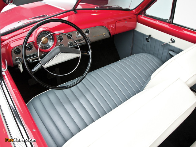 Pictures of Ford Custom Deluxe Convertible 1951 (640 x 480)