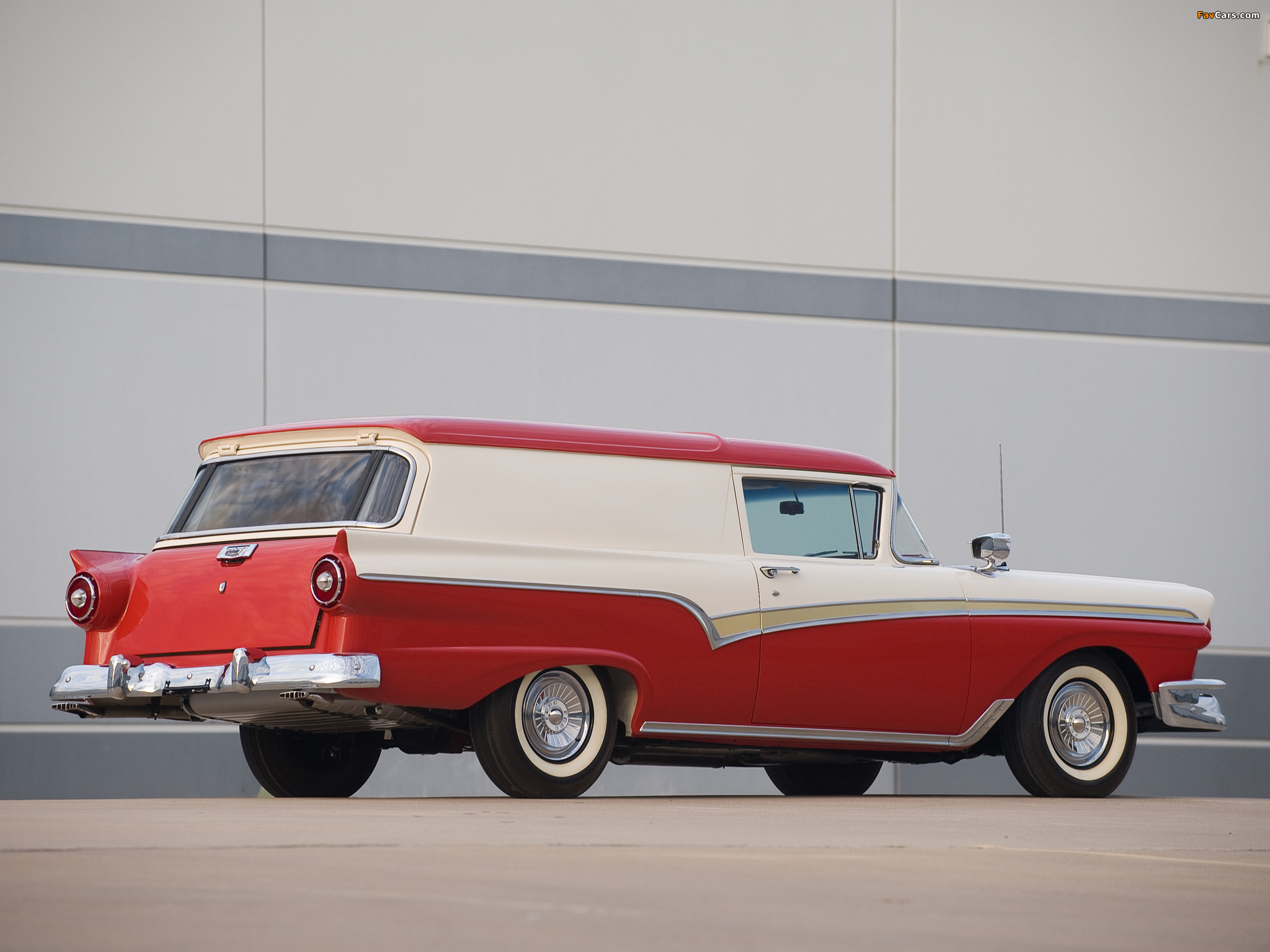 Ford Custom 300 Sedan Delivery 1957 wallpapers (2048 x 1536)