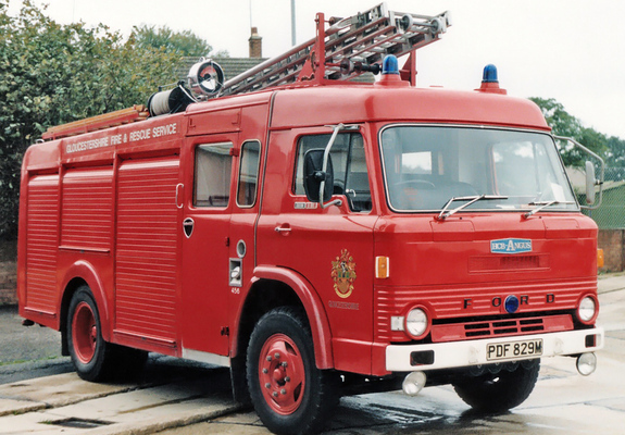 Ford D1014 Firetruck by HCB Angus 1971–76 images