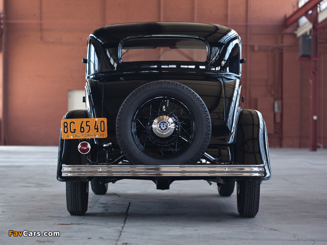 Ford V8 Deluxe Coupe (18-520) 1932 images (640 x 480)