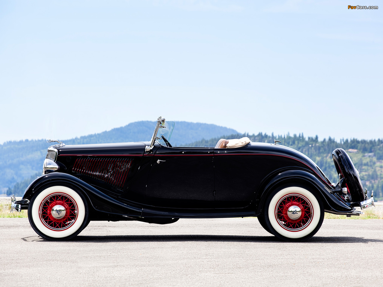 Ford V8 Deluxe Roadster (40-710) 1934 pictures (1280 x 960)