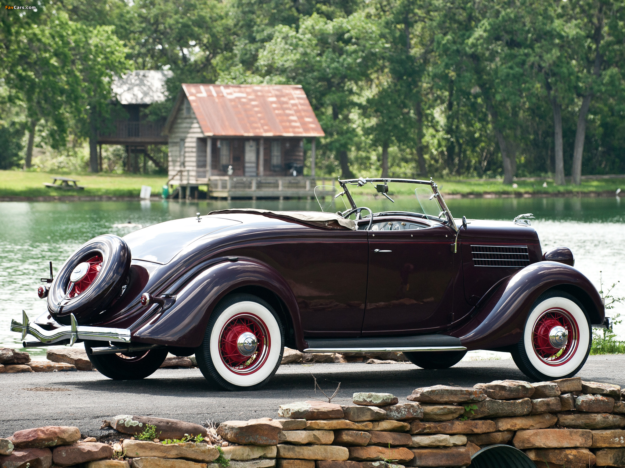 Ford V8 Deluxe Roadster (48-710) 1935 images (2048 x 1536)