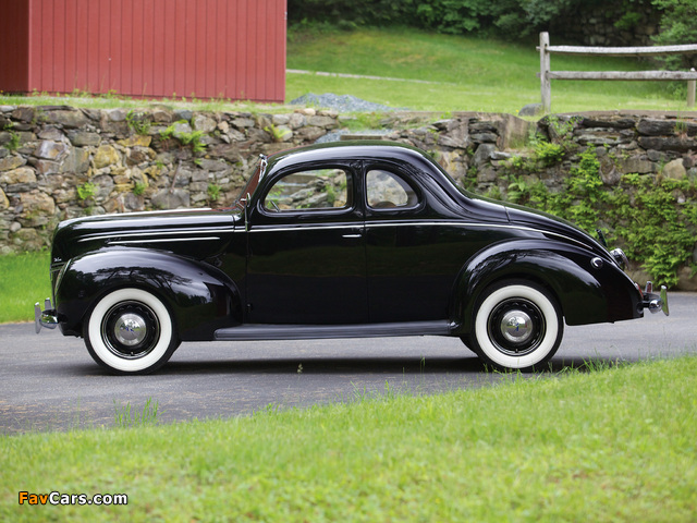 Ford V8 Deluxe 5-window Coupe 1939 wallpapers (640 x 480)