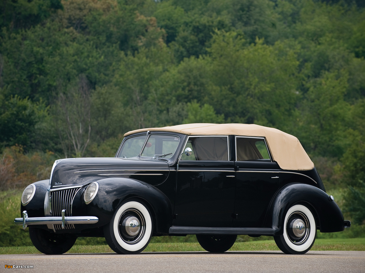 Ford V8 Deluxe Convertible Fordor Sedan (91A-74) 1939 wallpapers (1280 x 960)